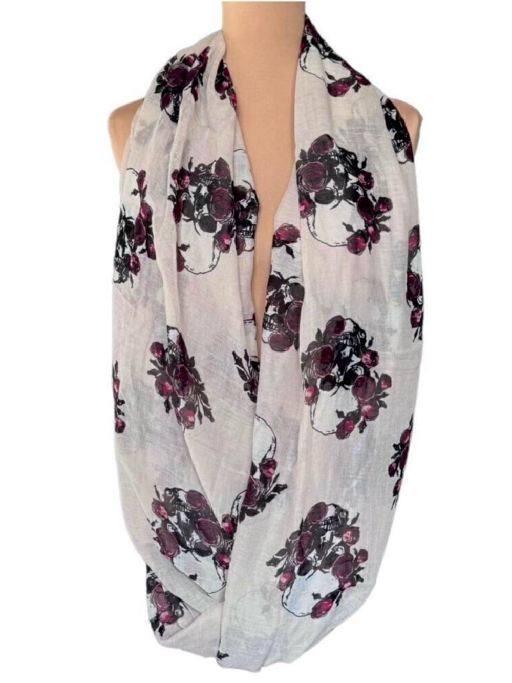 NWOT Skulls Infinity Scarf Grunge Goth Y2K Roses Novelty Print